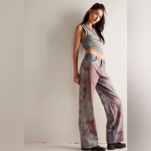 NWT Free People We The Free Aurora Mid Rise Flare Size 26 ..Retail $248